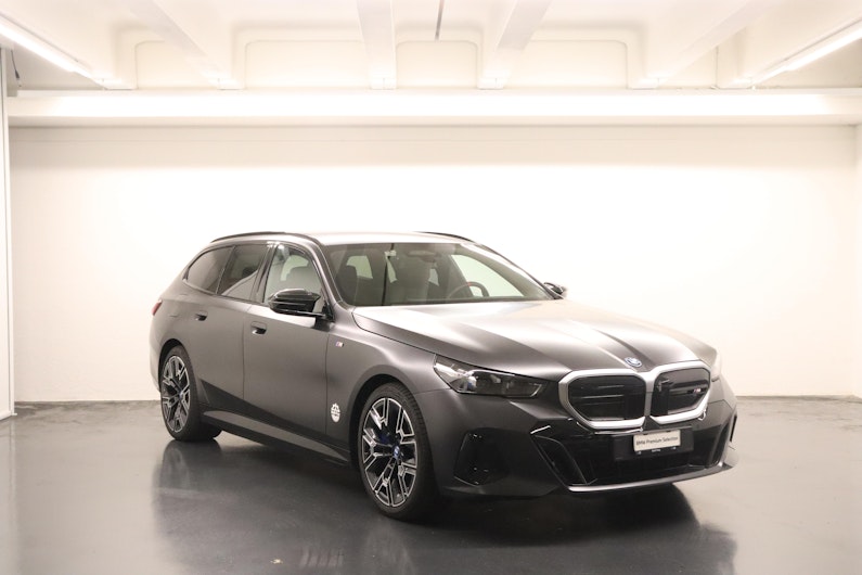 Vehicle image BMW i5