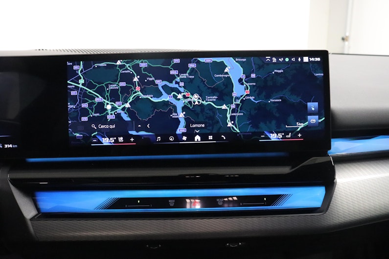 Vehicle image BMW i5