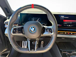 BMW i5 M60 xDrive