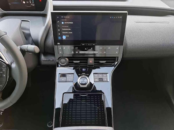 Vehicle image 15 Vehicle image 15