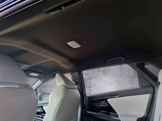 Vehicle image 10 Vehicle image 10