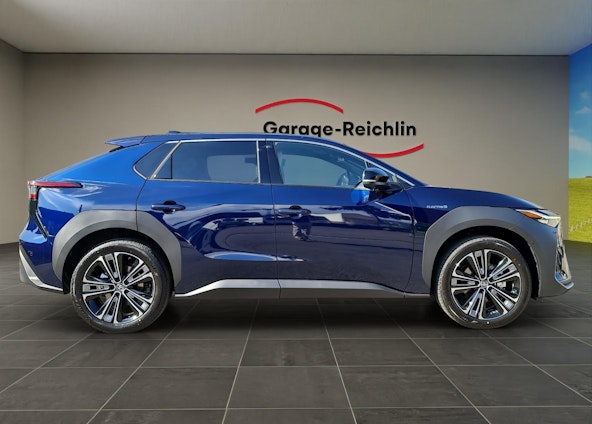 Vehicle image 5 Vehicle image 5