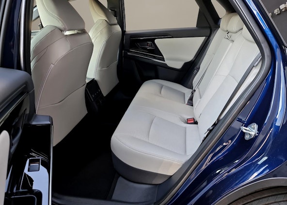 Vehicle image 9 Vehicle image 9