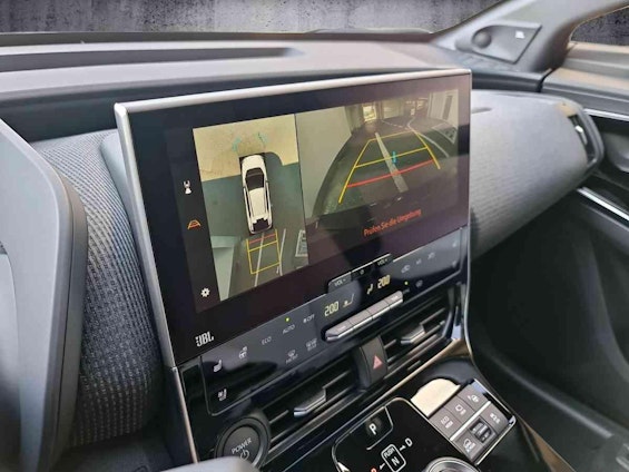 Vehicle image 16 Vehicle image 16