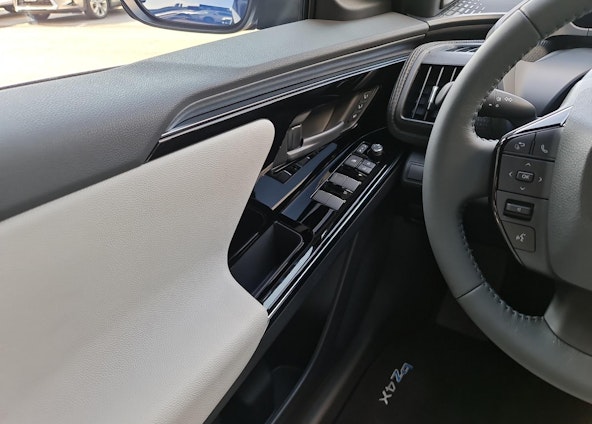 Vehicle image 13 Vehicle image 13