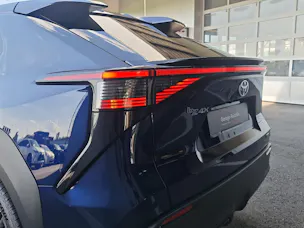 Toyota bZ4X Premium AWD 11 kW OBC 71,4 kWh
