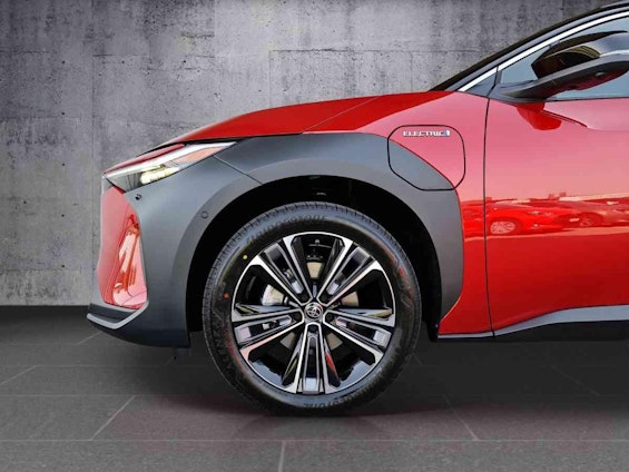 Vehicle image 8 Vehicle image 8