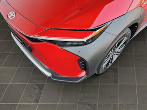 Toyota bZ4X Premium AWD 11 kW OBC 71,4 kWh