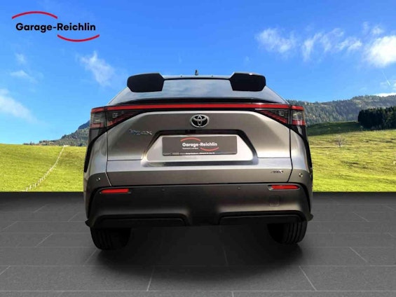 Vehicle image 3 Vehicle image 3