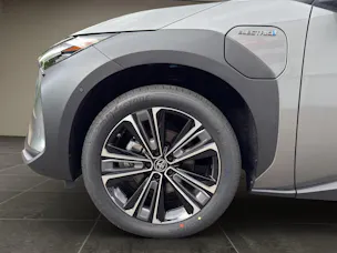 Toyota bZ4X Premium AWD  11 kW OBC 71,4 kWh