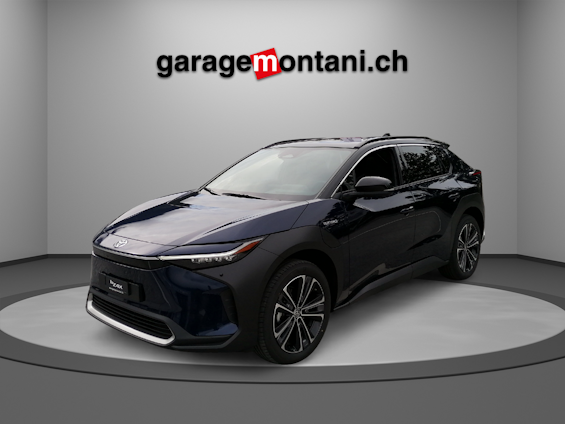 First vehicle image