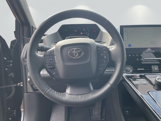 Vehicle image 10 Vehicle image 10