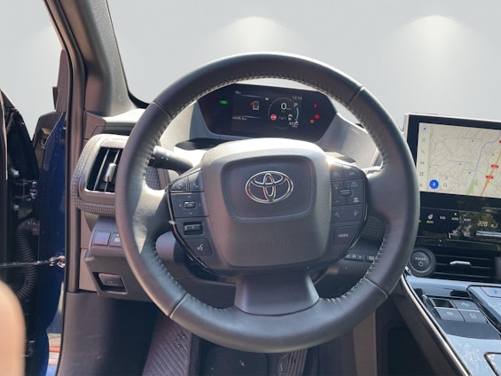 Vehicle image 10 Vehicle image 10