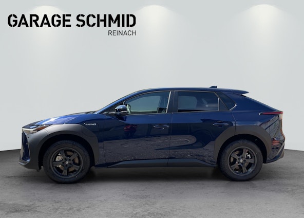 Vehicle image 3 Vehicle image 3