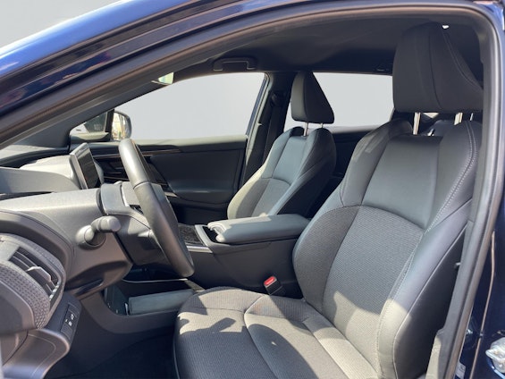 Vehicle image 9 Vehicle image 9