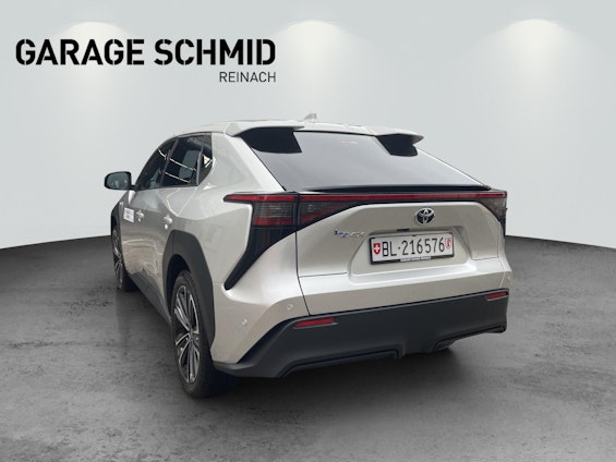 Vehicle image 4 Vehicle image 4