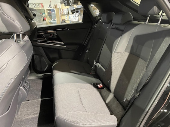 Vehicle image 6 Vehicle image 6