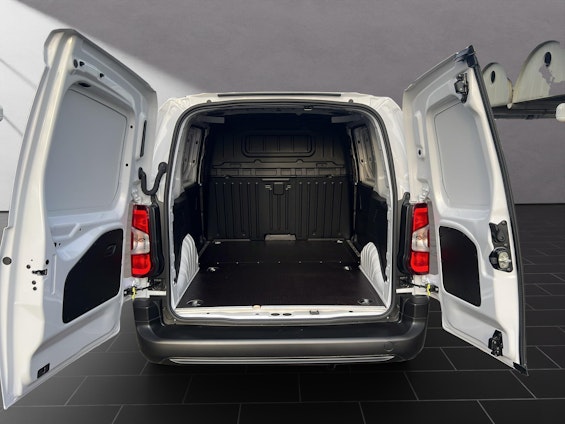 Vehicle image 7 Vehicle image 7