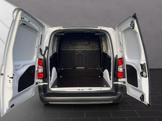 Vehicle image 7 Vehicle image 7