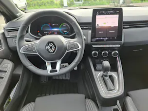 Renault CLIO esprit Alpine E-Tech 145