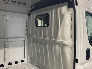 Peugeot Boxer Kaw. 330 L2H2 2.2 BlueHDi 120 PS