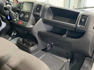 Peugeot Boxer Kaw. 330 L2H2 2.2 BlueHDi 120 PS