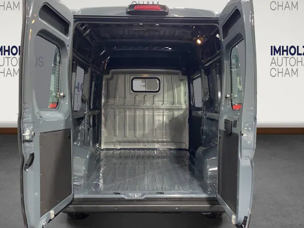 Peugeot Boxer Kaw. 335 L2H2 2.2 BlueHDi 140 PS