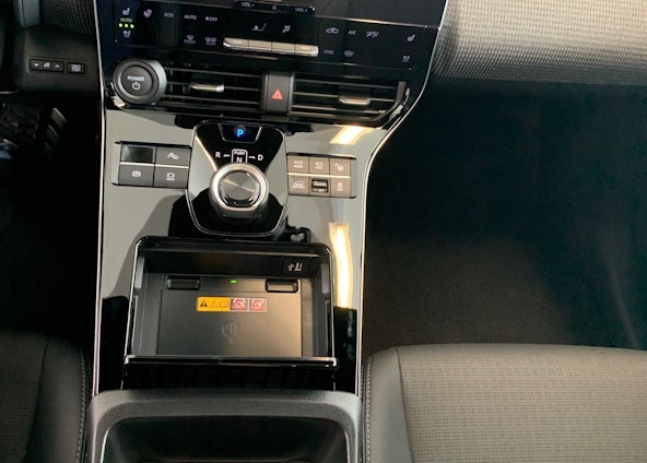 Vehicle image 24 Vehicle image 24