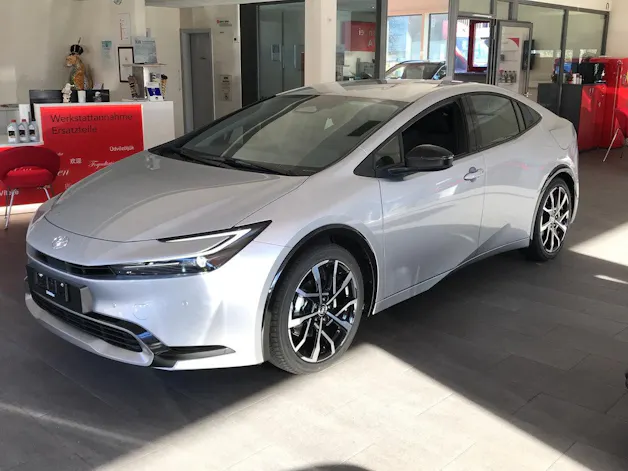 Toyota Prius 2.0 Plug-In-Hybrid Style