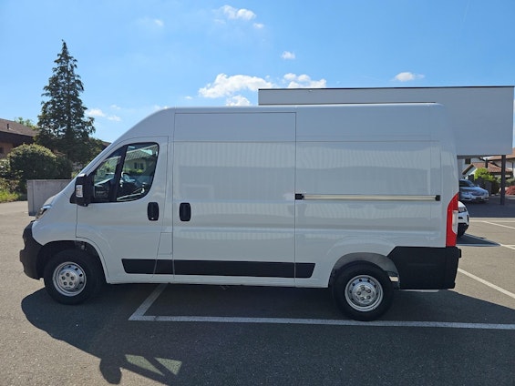 Vehicle image 26 Vehicle image 26