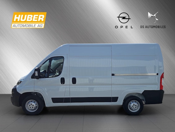 Vehicle image 4 Vehicle image 4