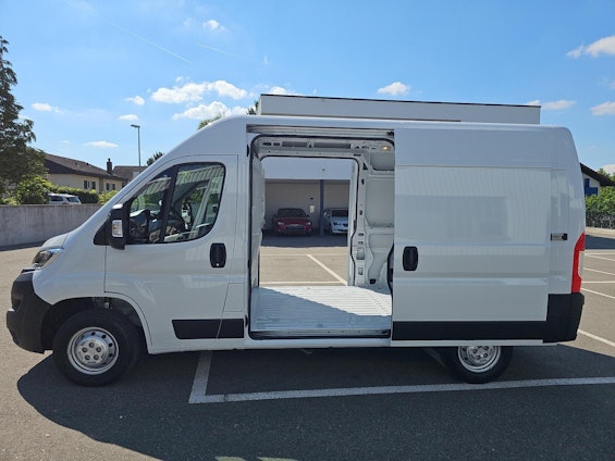 Vehicle image 30 Vehicle image 30