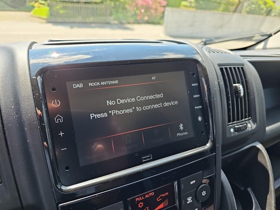 Vehicle image 18 Vehicle image 18