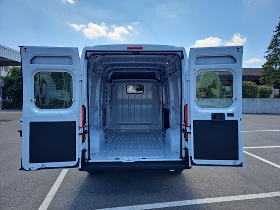 Vehicle image 24 Vehicle image 24