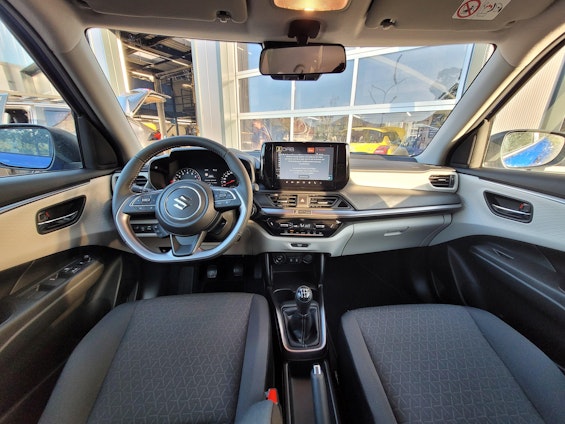 Vehicle image 10 Vehicle image 10