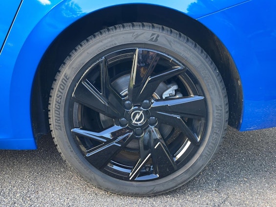 Vehicle image 16 Vehicle image 16