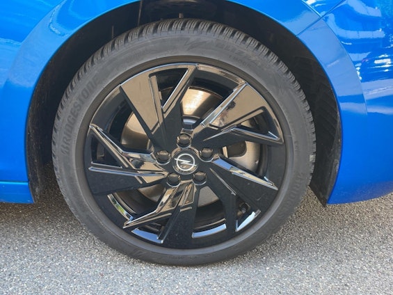 Vehicle image 15 Vehicle image 15