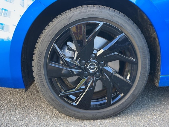 Vehicle image 14 Vehicle image 14