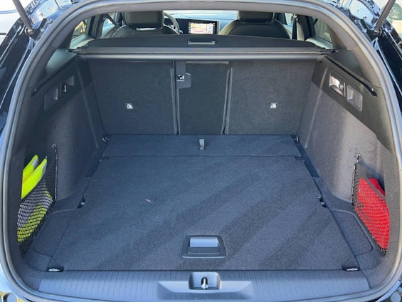 Vehicle image 8 Vehicle image 8