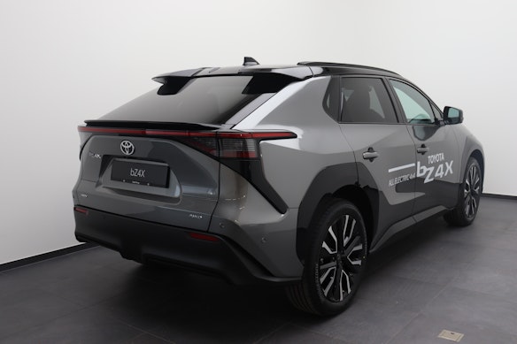 TOYOTA bZ4X Premium AWD 3