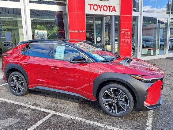 First vehicle image First vehicle image