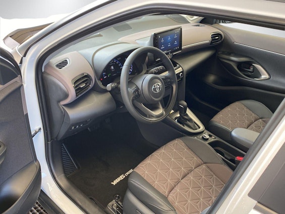 Vehicle image 13 Vehicle image 13