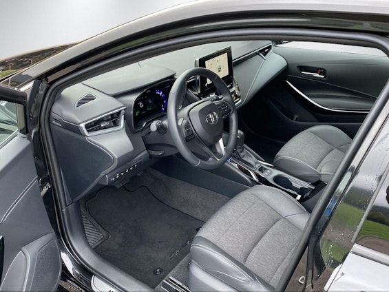 Vehicle image 13 Vehicle image 13