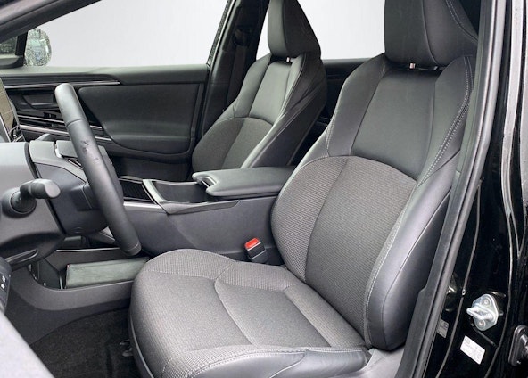 Vehicle image 14 Vehicle image 14