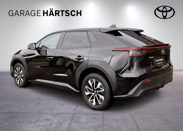 Vehicle image 3 Vehicle image 3