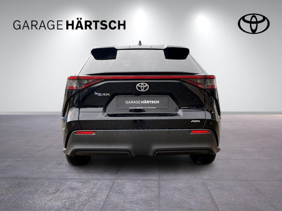 Vehicle image 4 Vehicle image 4