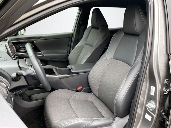 Vehicle image 14 Vehicle image 14