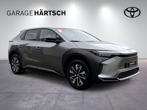 Vehicle image 8 Vehicle image 8