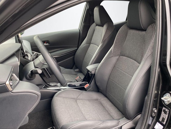 Vehicle image 14 Vehicle image 14