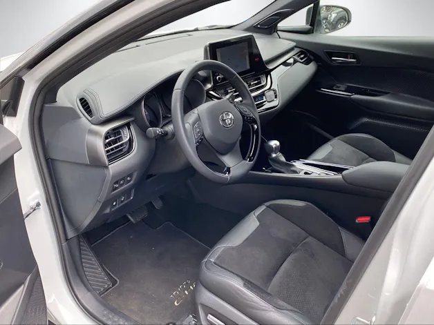 Toyota C-HR 2.0 VVTi HSD Move